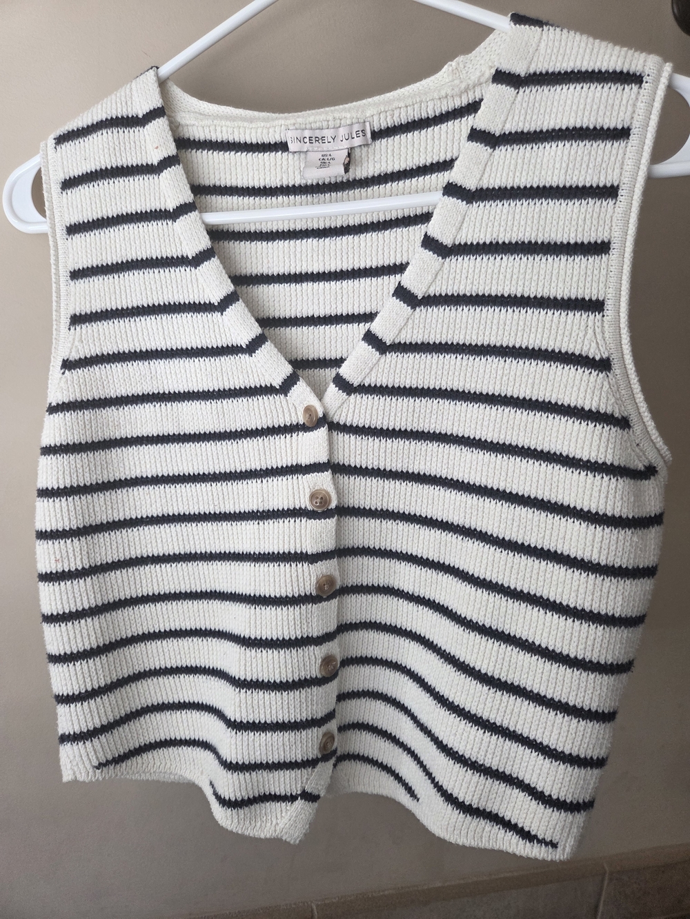 5 For 25💥Sincerly Jules Striped Knit Shell in White and Navy